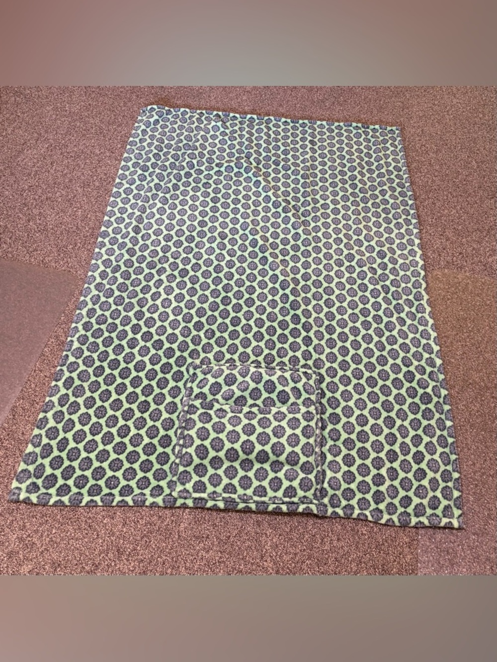 Vera Bradley Fleece Travel Blanket - Picture 2 of 4